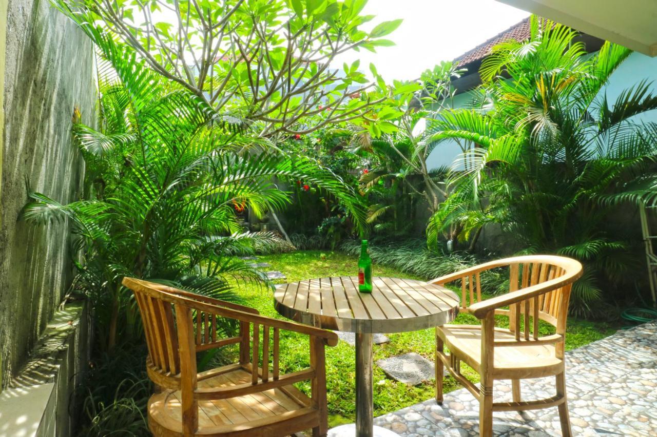 Saren Guest House Canggu Extérieur photo