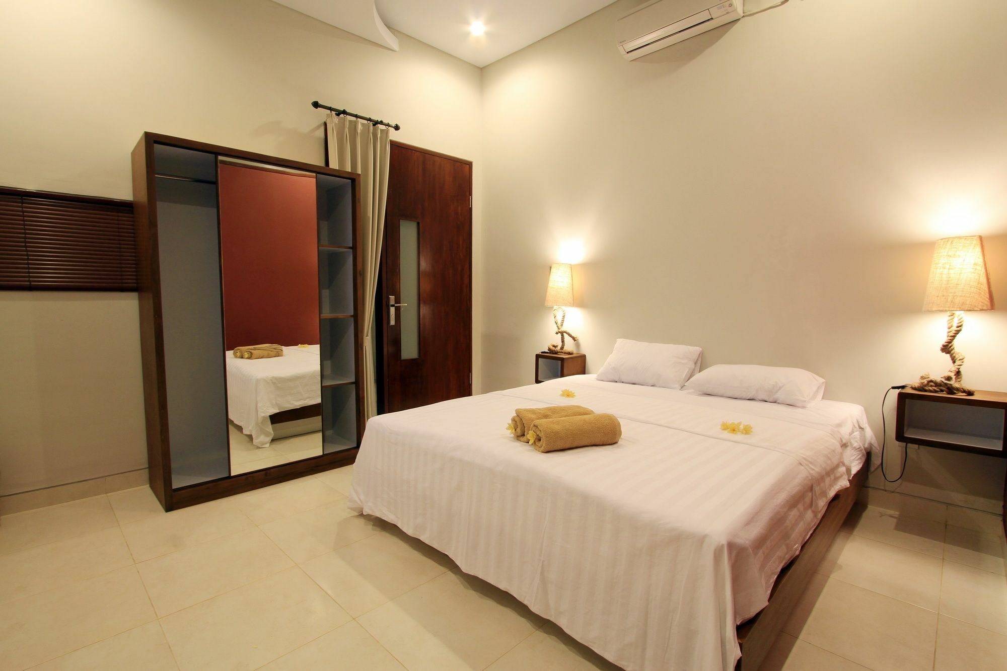 Saren Guest House Canggu Extérieur photo